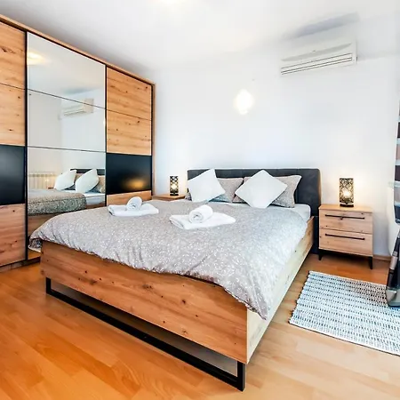Lea'S Apartment Rovinj Exterior photo